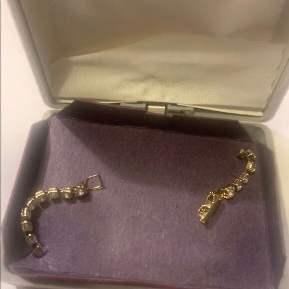Genuine Austrian Crystal Bracelet in case box - Picture 5 of 7
